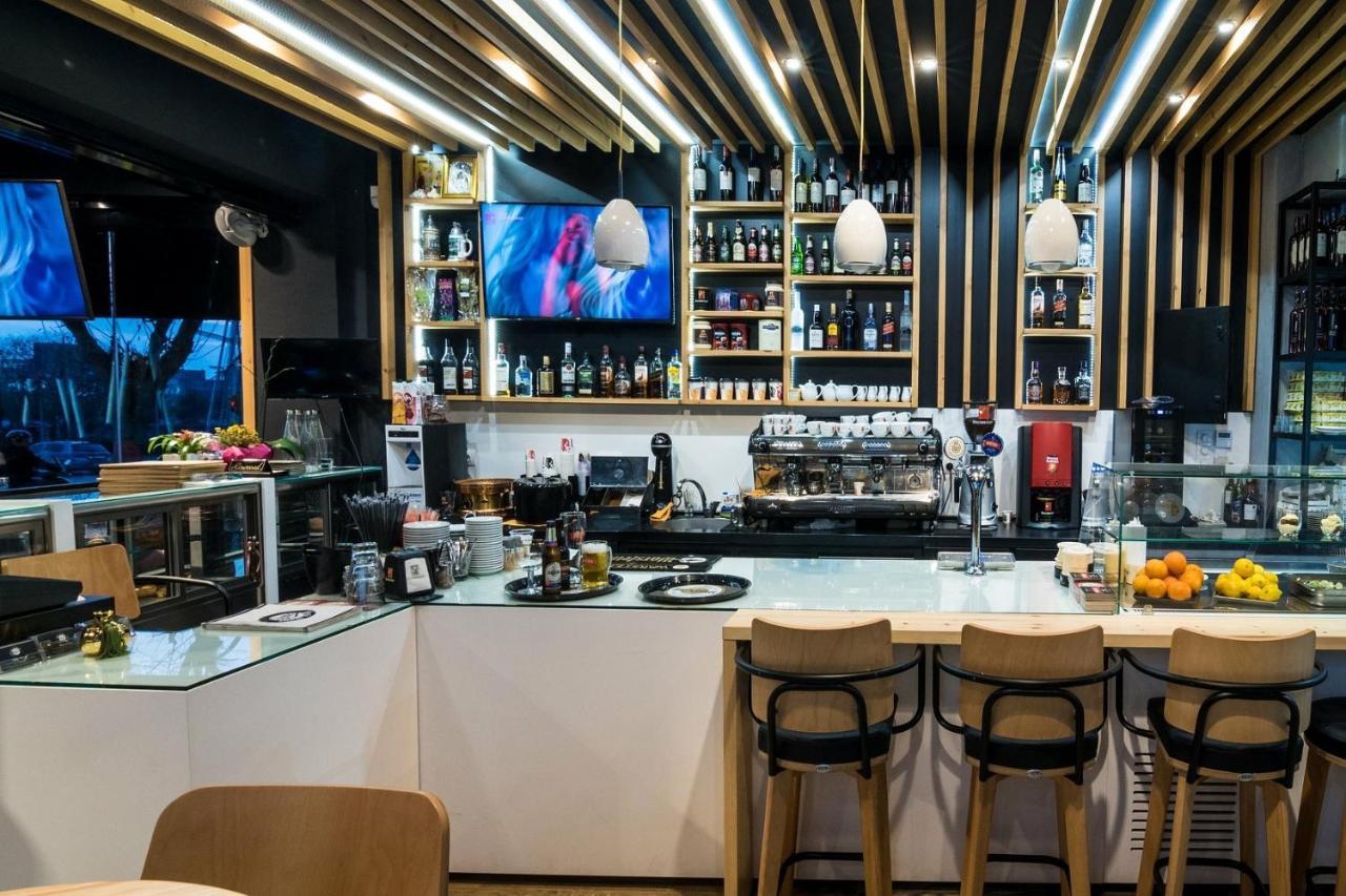 סלוניקי Blackhaus Apartments מראה חיצוני תמונה