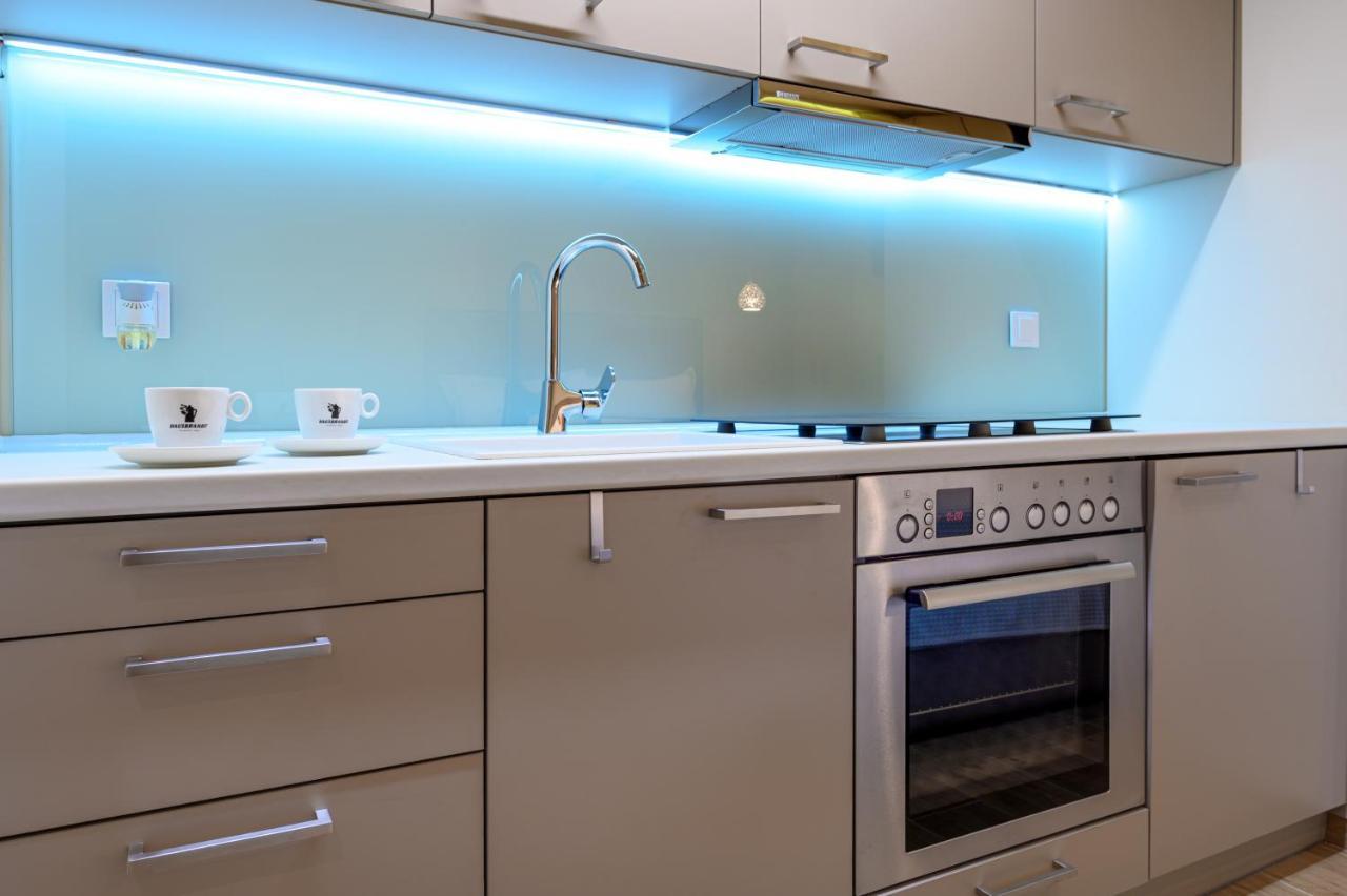 סלוניקי Blackhaus Apartments מראה חיצוני תמונה